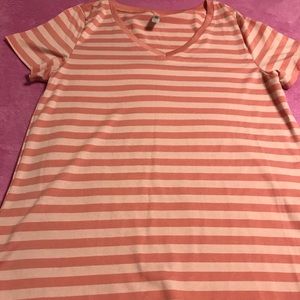 Lularoe M Classic Tee